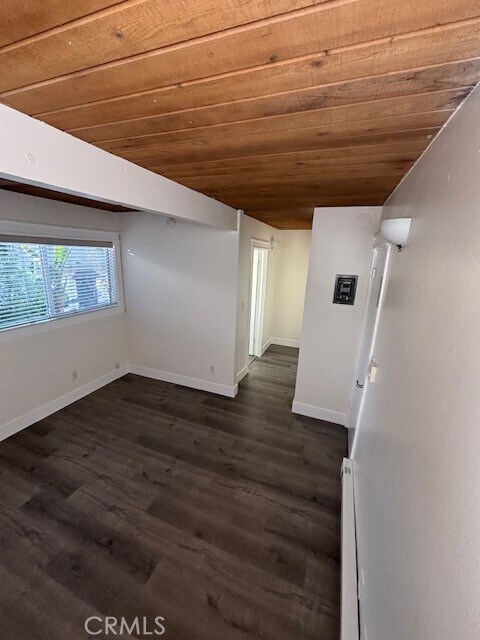 Building Photo - 280 Aster St