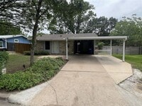 Building Photo - 207 Chippendale Ave