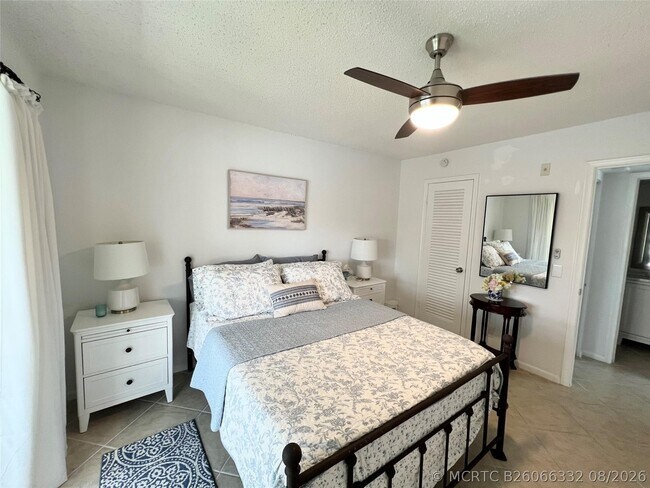 Building Photo - 548 Durham Cir