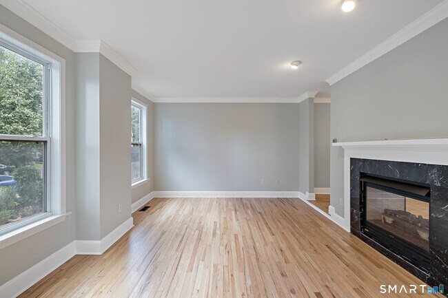 Building Photo - 7 Edgewood St