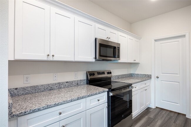 Building Photo - 31114 Gayle Prairie Oaks St