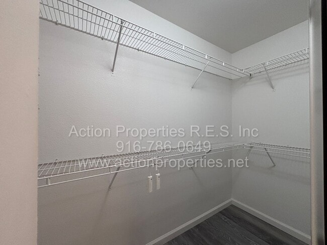 Building Photo - Single Story in Sun City 55+ Community - Access to all Amenities Included - Low Maintenance Yards!