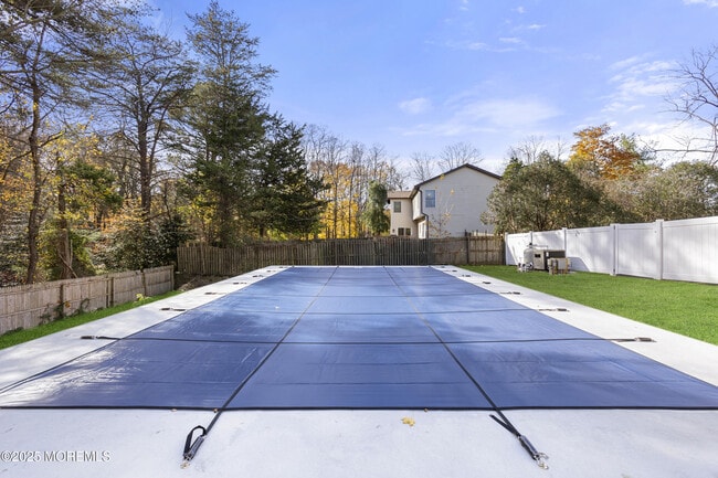 Building Photo - 75 Hickory Hill Rd