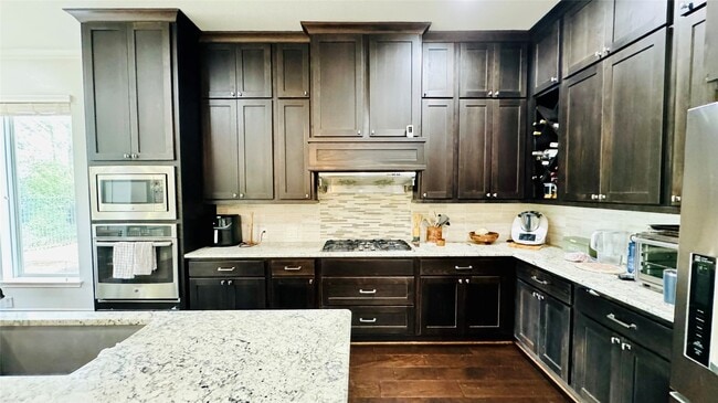 Building Photo - 27 Jonquil Pl