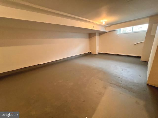 Building Photo - 204 N Rose St