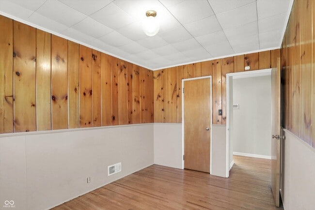 Building Photo - 1240 N Irvington Ave