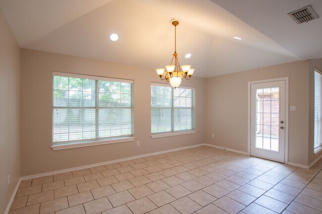 Building Photo - 5716 Bostick Dr