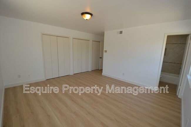 Building Photo - 13515 W Telegraph Rd