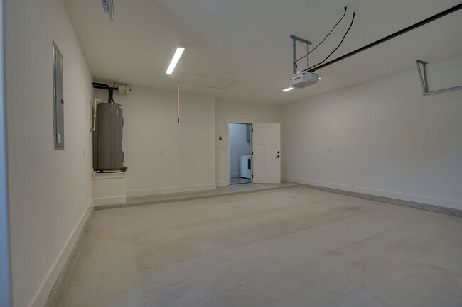 Building Photo - 106 Cardinal Wds