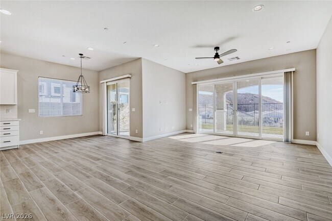 Building Photo - 76 Tatahatso Pt St