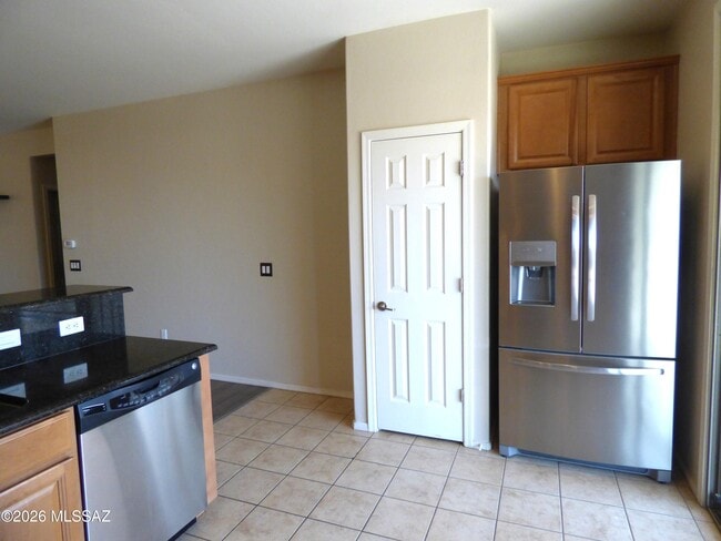 Building Photo - 14377 N Bannerstone Ct