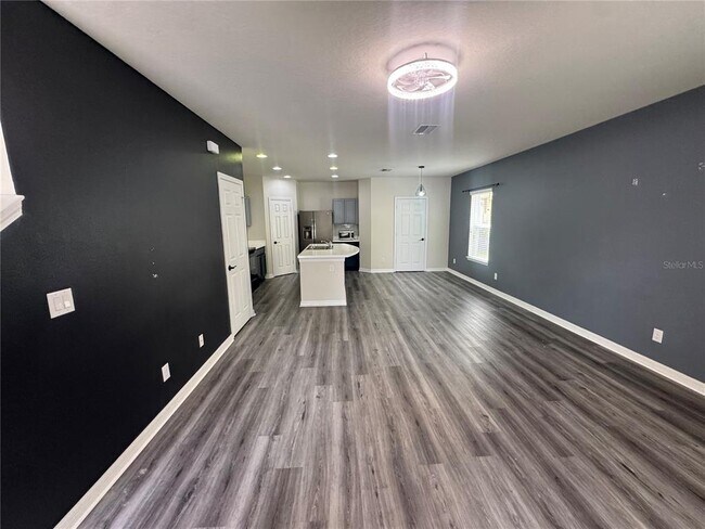 Building Photo - 4806 Chatterton Way