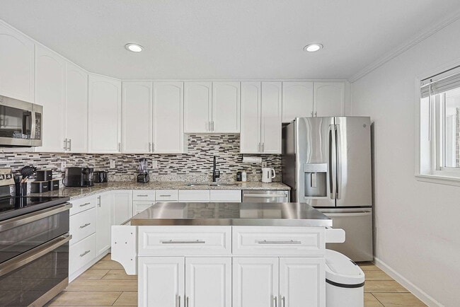 Building Photo - 5632 Terry St