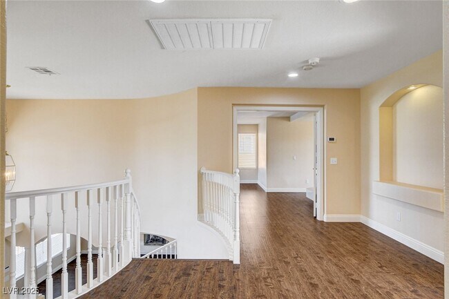 Building Photo - 2707 Mallard Landing Ave