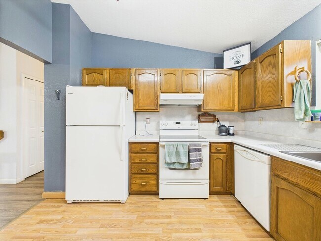 Building Photo - 1018 Rancher Dr