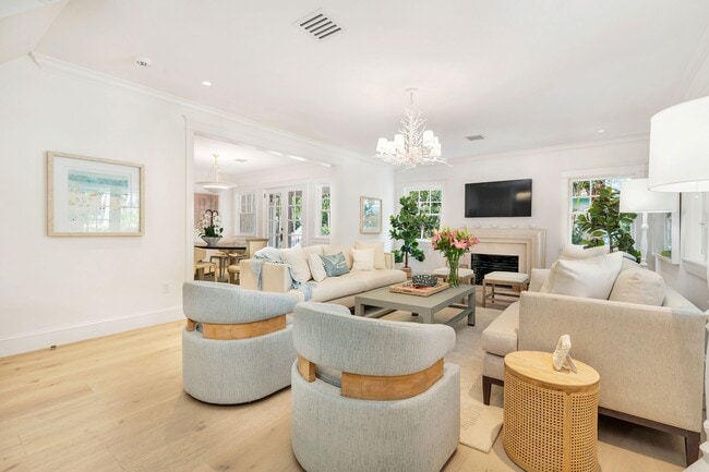 Building Photo - 142 Seabreeze Ave