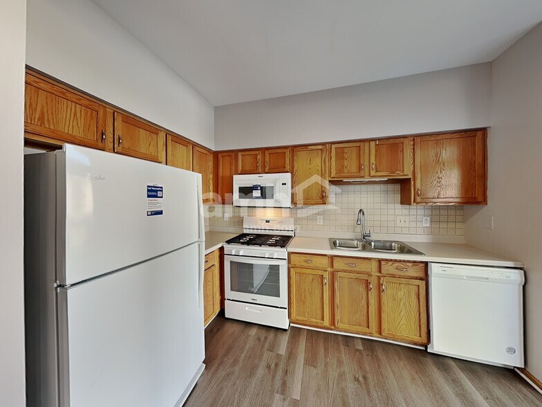 Building Photo - 22206 W Ocala Ct
