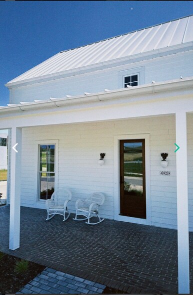 Building Photo - 4029 Serenbe St