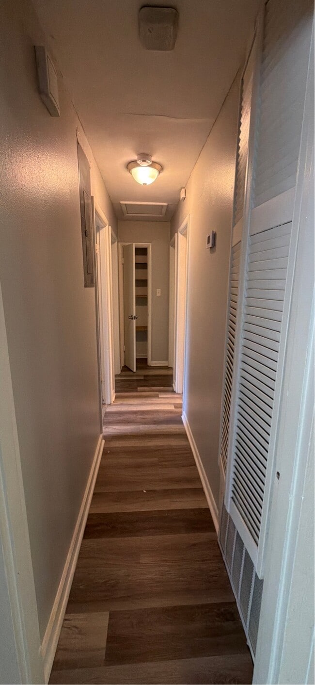 Building Photo - 3058 Boswell Dr NW