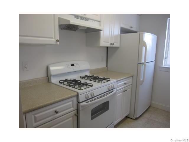 Building Photo - 205 Tondo Cir