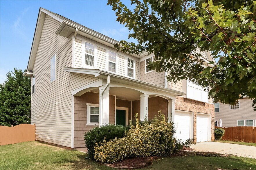 Building Photo - 6510 Ridgeview Commons Dr