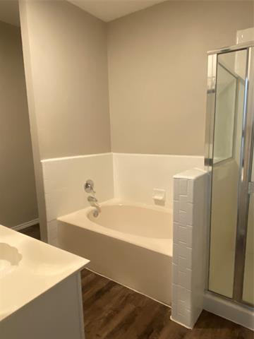 Building Photo - 825 Springfield Dr