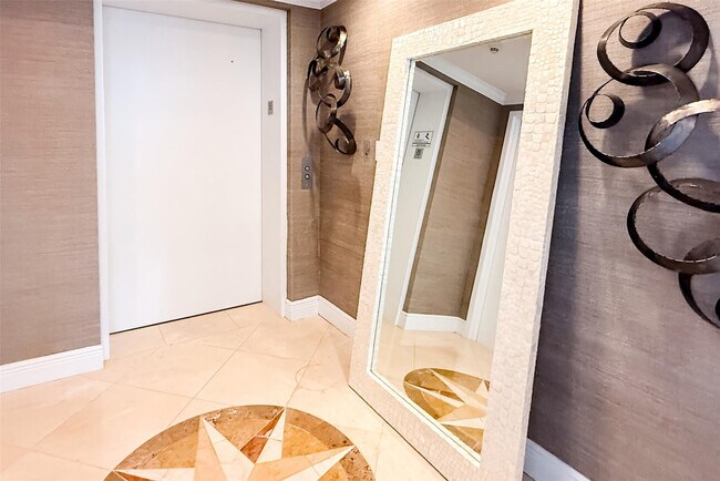 Building Photo - 2110 N Ocean Blvd