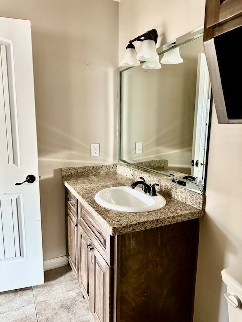 Building Photo - 2017 Treasure Oaks Dr