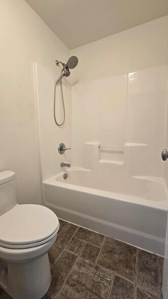 Building Photo - 16575 SE Windswept Waters Dr