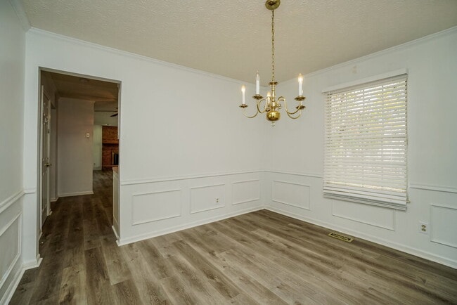 Building Photo - 3888 Driscoll Ct