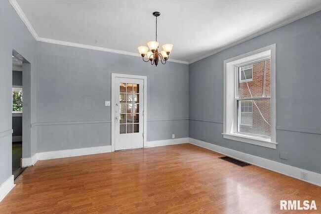 Building Photo - 1624 N 5th St