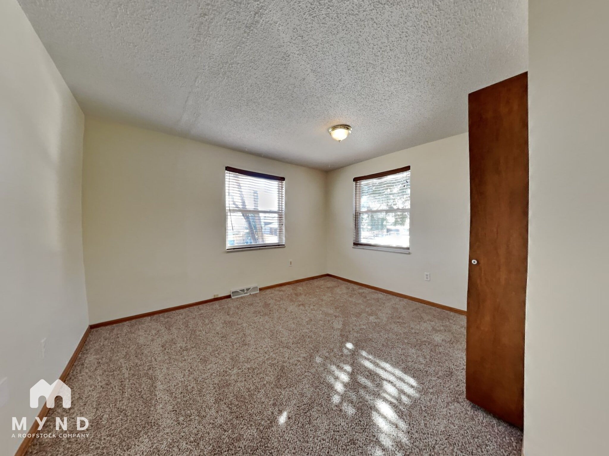 Building Photo - 775 S Braun St