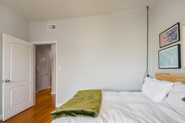 Building Photo - Epic REA - Modern 2 BR/1 BA Condo w/Privat...