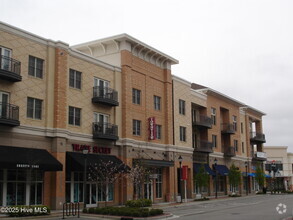 Building Photo - 6832 Main St