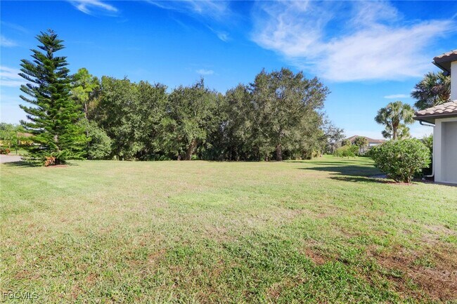 Building Photo - 12500 Fairmont Dr