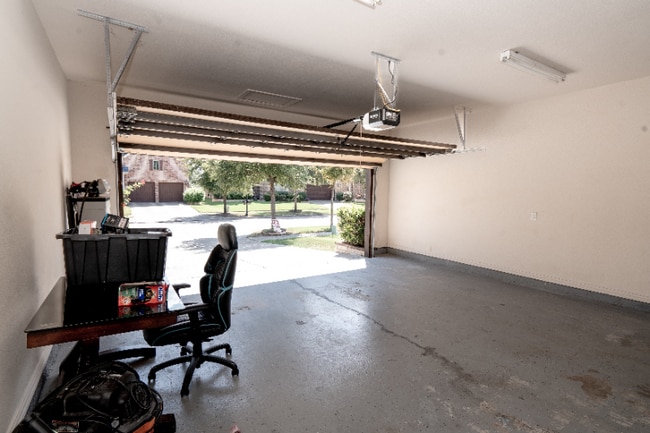 Building Photo - 13966 Clusterberry Dr