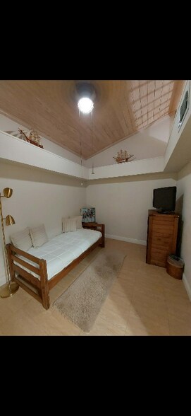 Building Photo - 87200 Overseas Hwy