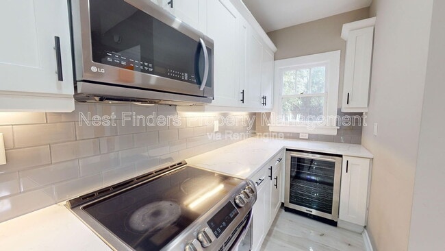 Building Photo - 3918 Herschel St