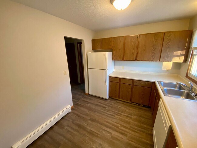 Building Photo - 1017 21st St SE