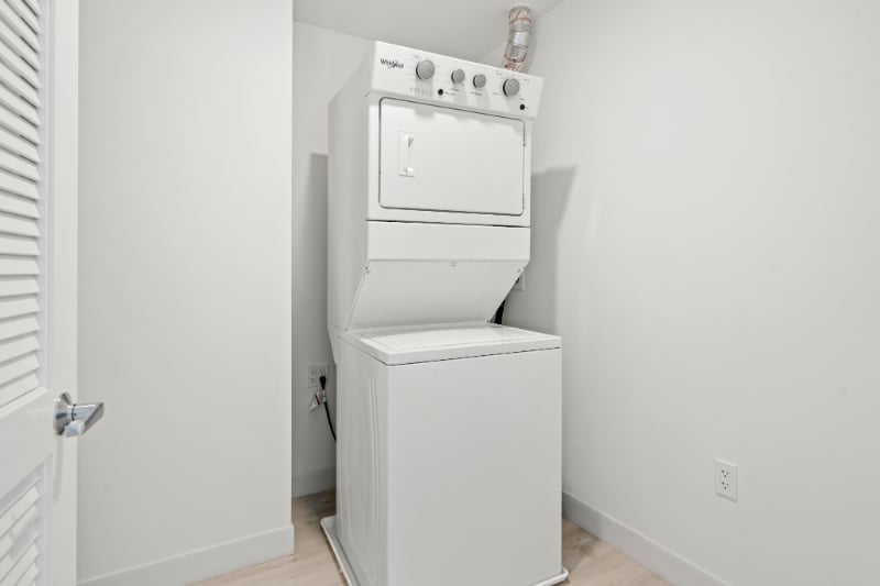 Building Photo - 829 S Michigan Ave