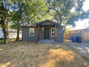 Building Photo - 1622 S Fannin Ave