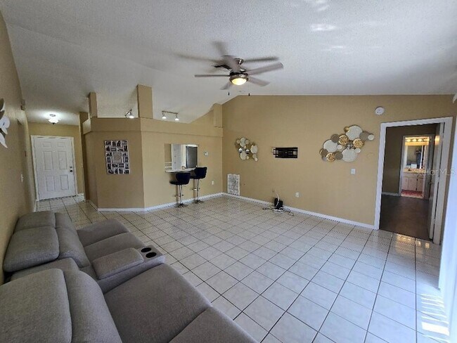 Building Photo - 3511 Majesty Loop