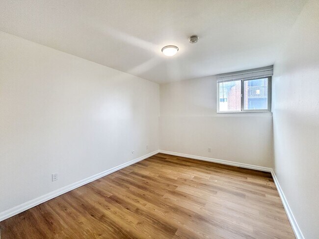 Building Photo - $0 DEPOSIT OPTION!!! CHARMING GARDEN-LEVEL...