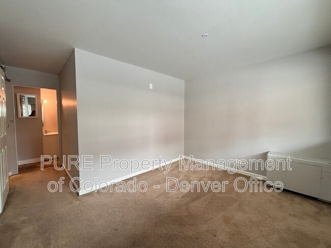 Building Photo - 888 Logan St