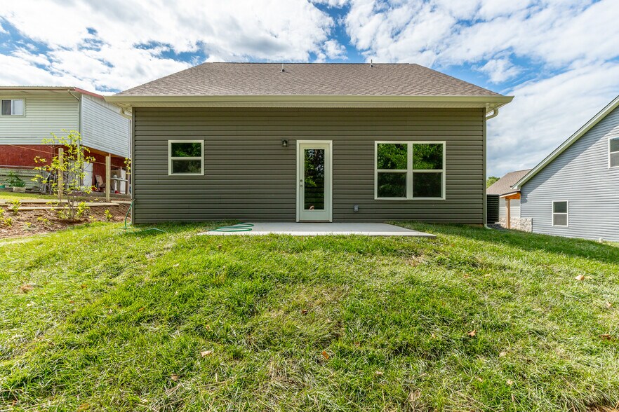 Building Photo - 4646 Heiskell Dr