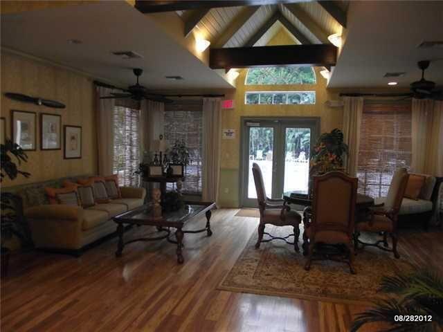 Building Photo - 1011 Crystal Way