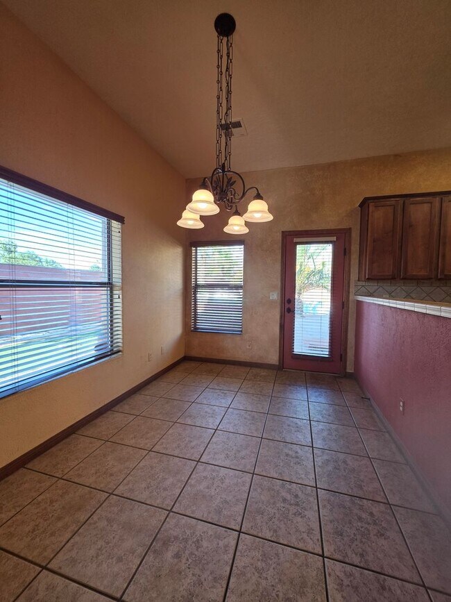 Building Photo - 8152 Eagledancer Ave