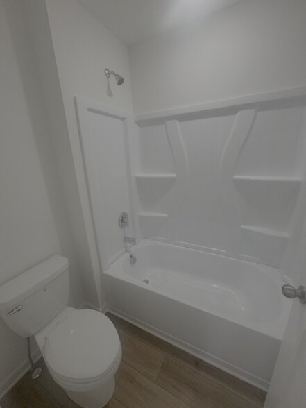 Building Photo - 133 Rolling Mdw Wy