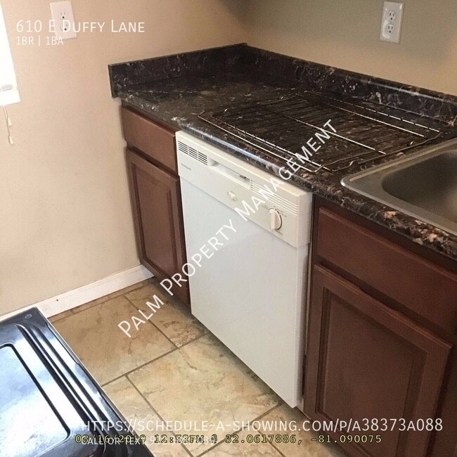 Building Photo - 610 E Duffy Ln