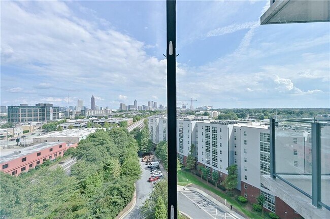 Building Photo - 788 West Marietta St NW
